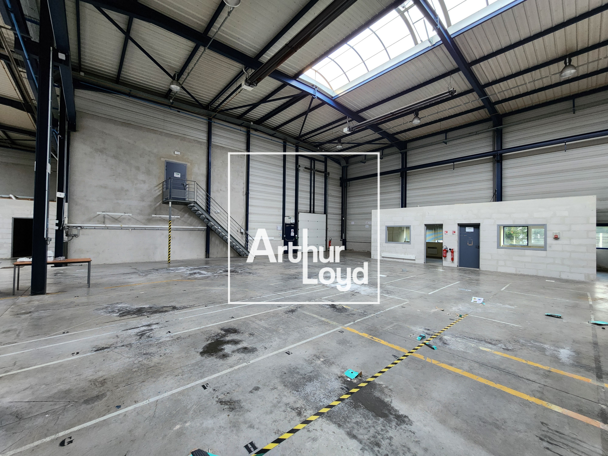 Location local d’activité Belfort – 1 905 m2 – Proche… — photo 2